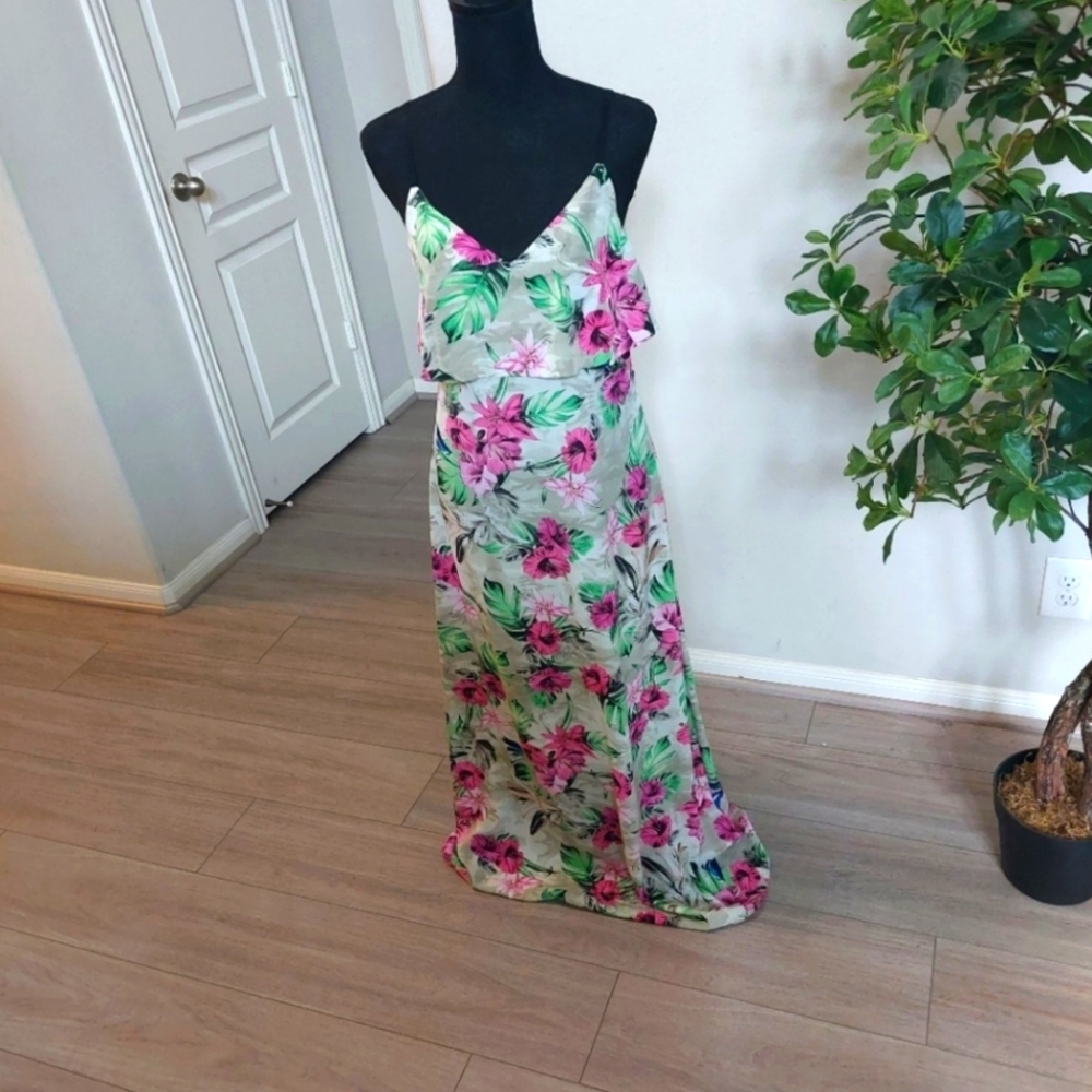 Guess Tropical Print Maxi Dress Size Small.